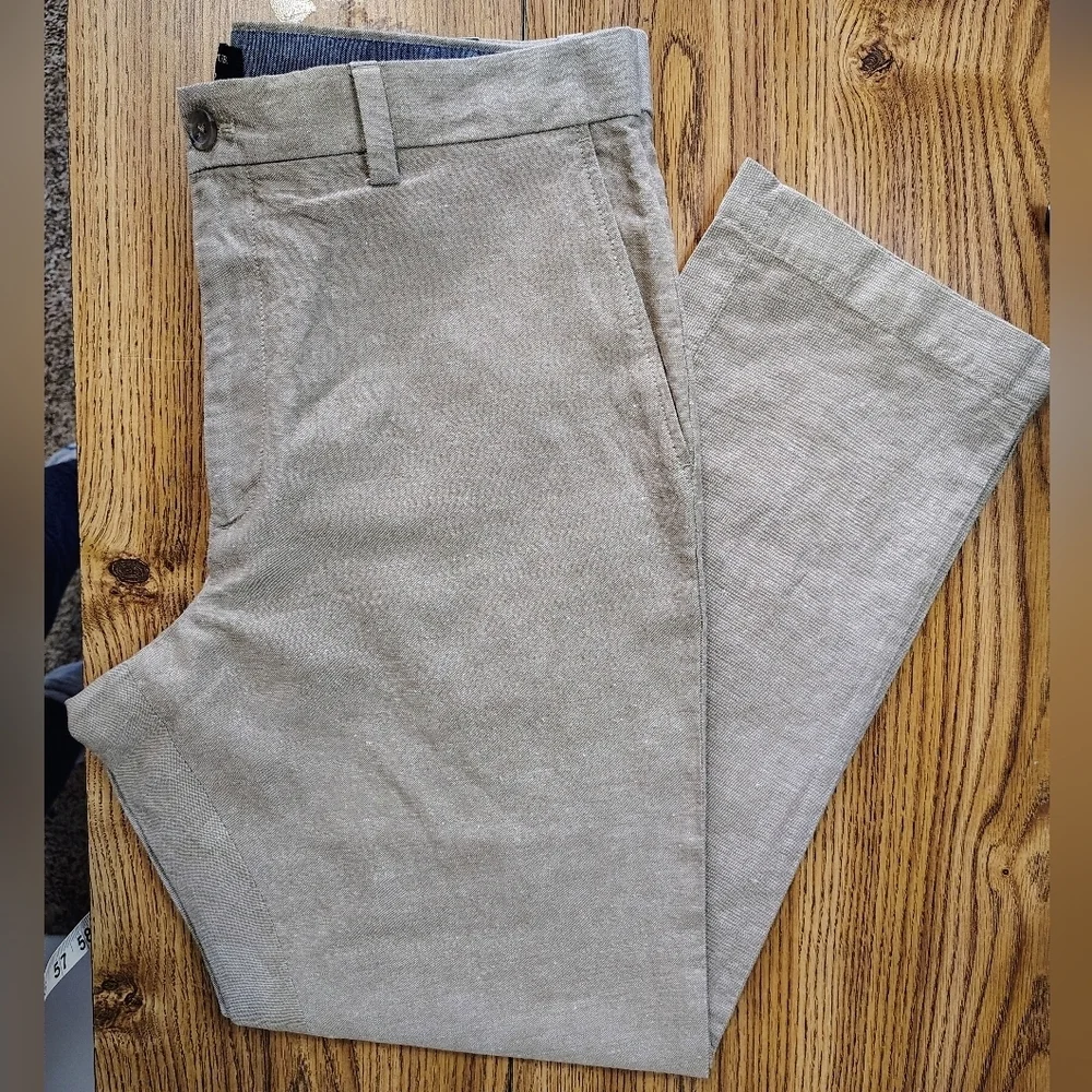 Banana Republic Men's Aiden Chino Slim Leg Linen High Rise Pants sz 34x30, Tan.